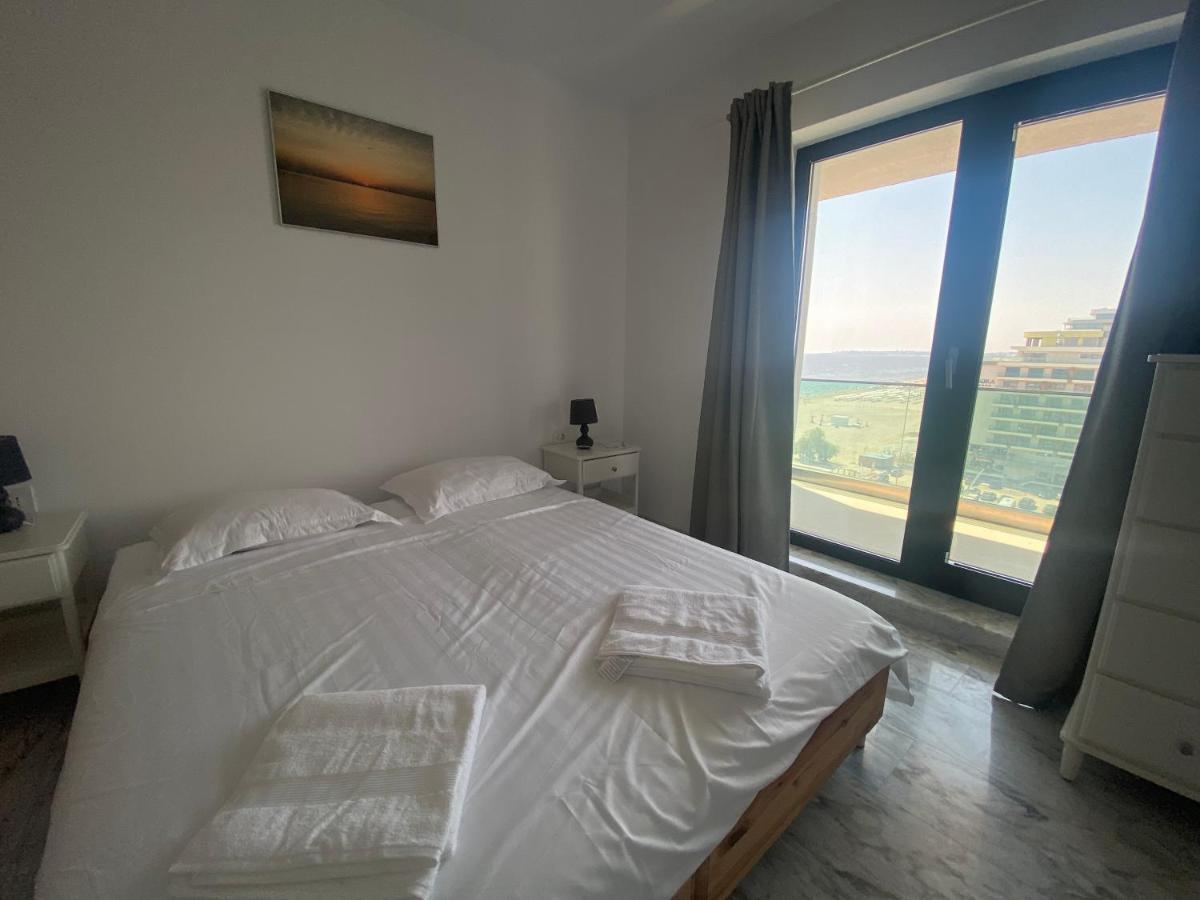 Apartament Direct La Plaja 4 Persoane Mamaia Nord Sky Sea View Lägenhet Năvodari Exteriör bild